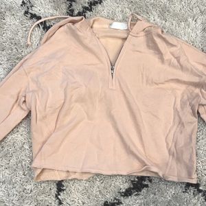 Women’s hooded cropped half zip sweatshirt. Size large.
